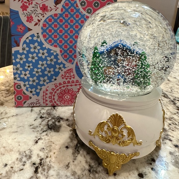 Taylor Swift LOVER Snow Globe 2023 Snowglobe Christmas IN HAND READY TO SHIP - Picture 2 of 7